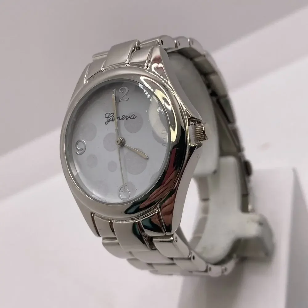 Geneva Polka Dot New Womens Silver Quartz Fashion Watch Works New Battery